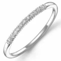 Smal diamantring i 14 karat hvidguld 0,099 ct
