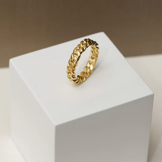 Smal panzer ring i forgyldt sølv