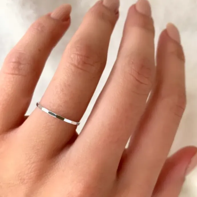 Smal Simple Rings ring i sølv