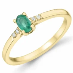 Smaragd brillantring i 14 karat guld 0,25 ct 0,02 ct