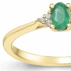 Smaragd diamantring i 14 karat guld 0,25 ct 0,03 ct