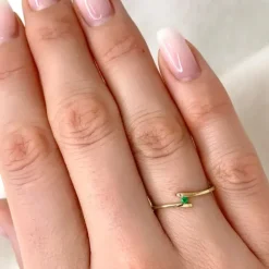 Smaragd ring i 9 karat guld 0,02 ct