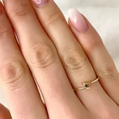 Sort diamant ring i 9 karat guld 0,02 ct