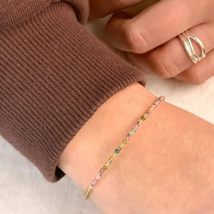 Sten armbånd med turmalin og hematite.