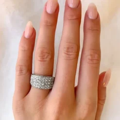 Stor hvid zirkon ring i sølv