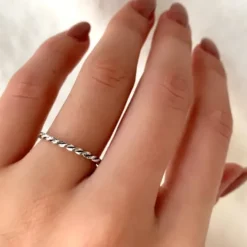 Struktureret ring i sølv