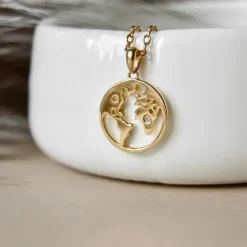 World diamant vedhæng i 14 karat guld 0,01 ct