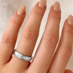 Zirkon ring i rhodineret sølv